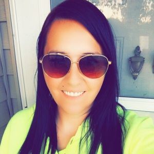 Meet your Posher, Ashley